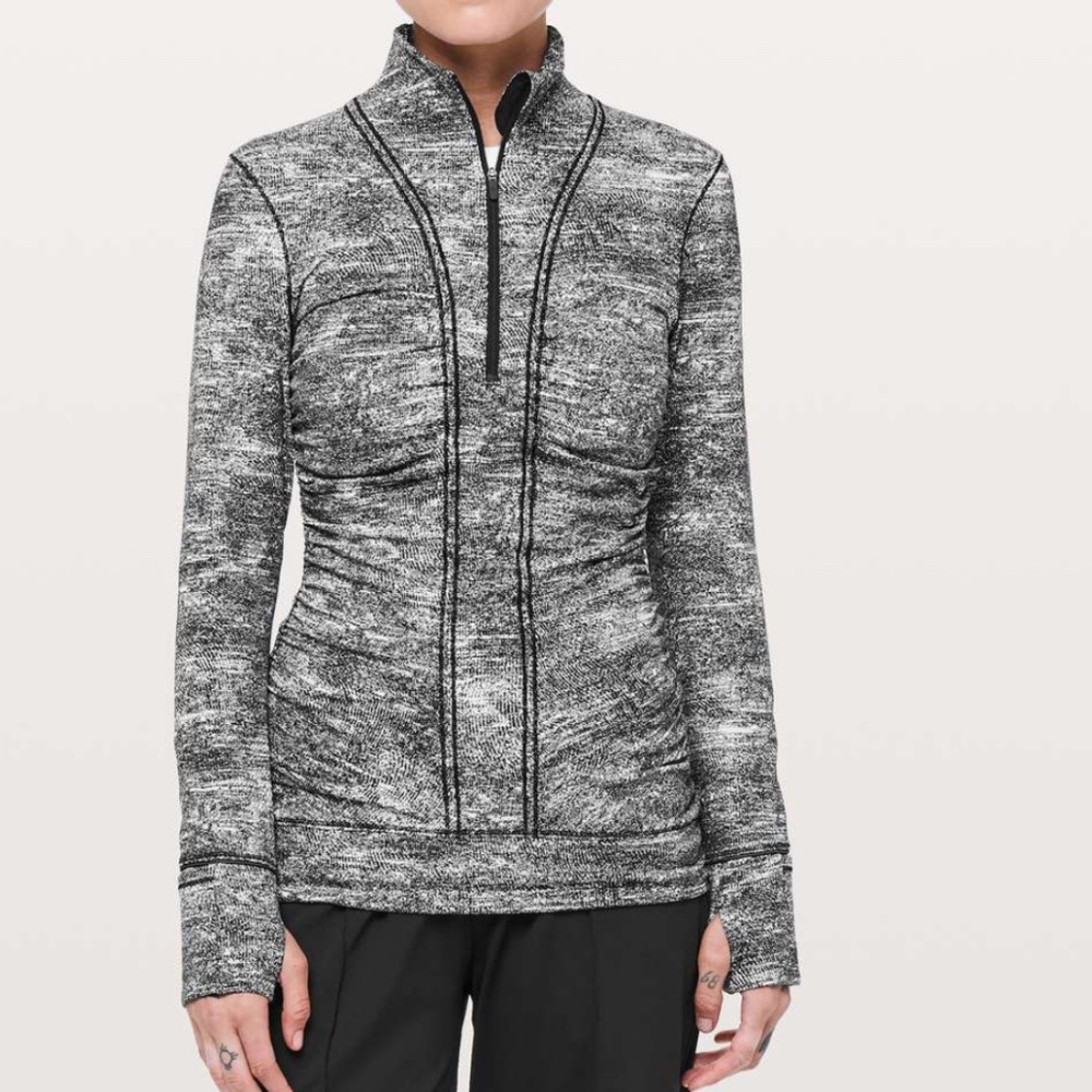 Lululemon cypress kiss 1/2 zip size 6